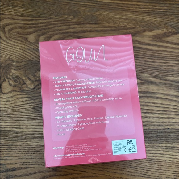 4-in-1 Precision Hair Remover Set - Face, Eyebrows, Nose & Body w/ Pouch - Picture 3 of 5